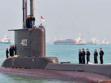 Submarino da Indonésia desaparece com 53 tripulantes a bordo