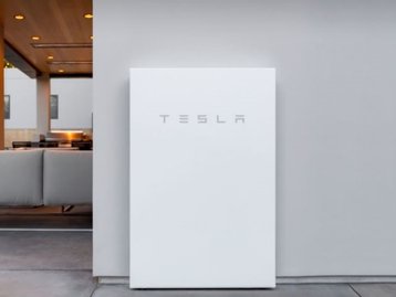 Elon Musk revela que produção de Powerwall 2 Plus iniciou em 2020