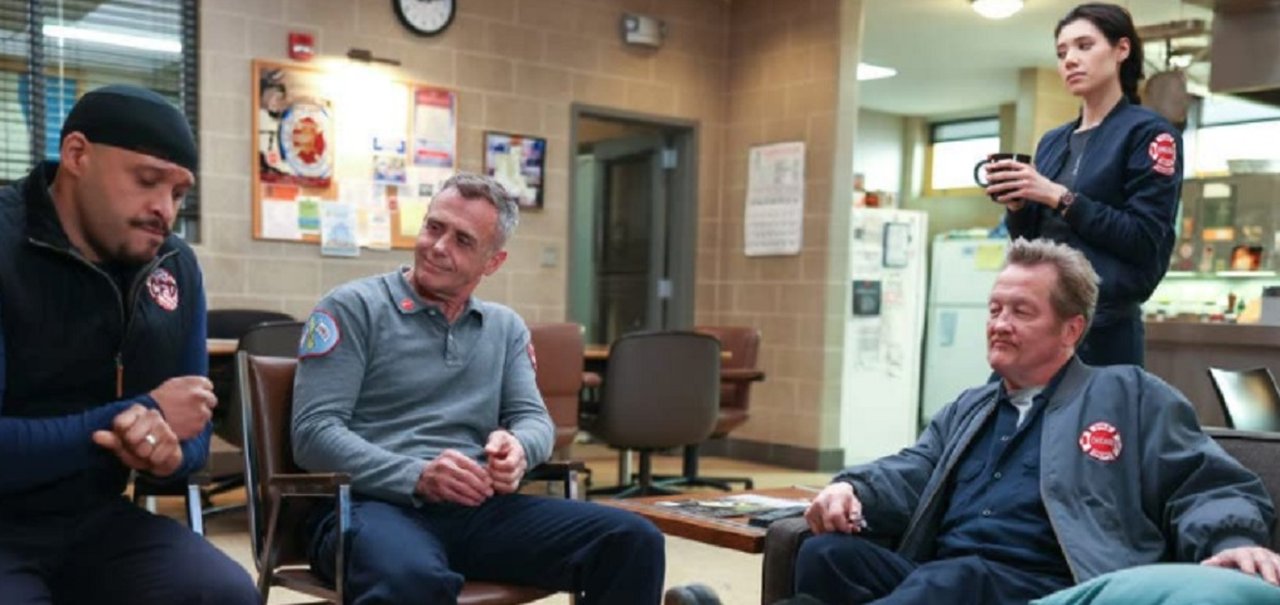 Chicago Fire 9x13: Stella precisa resolver caso pelo telefone