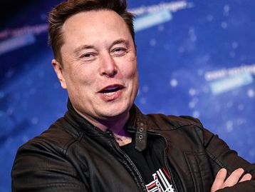 SpaceX anuncia missão lunar Doge-1, que será paga com Dogecoin