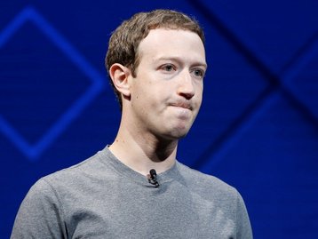 Mark Zuckerberg exibe cabra chamada 'Bitcoin' e gera especulações