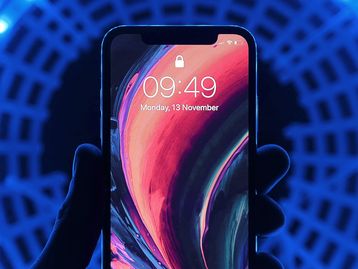 Usuários de iPhones reclamam de drenagem de bateria após iOS 14.6