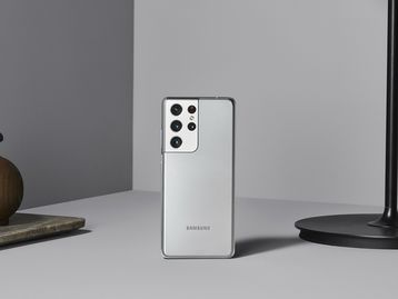 Galaxy S21 Ultra tem bug que pode drenar bateria sem usar o celular