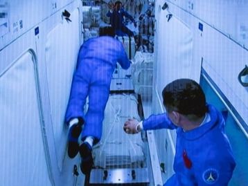 Menu de astronautas da estação espacial chinesa tem 120 pratos