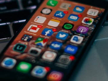 Google, Facebook e Twitter tentam 'driblar' a CPI da Covid
