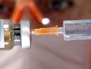 Anvisa aprova dois estudos de vacina para teste clínico no Brasil