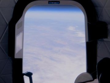 Blue Origin: primeiro turista de voo espacial é jovem de 18 anos