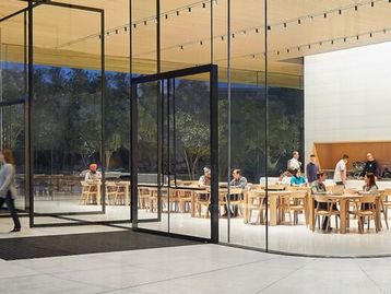 Nova variante da covid-19 faz Apple adiar retorno aos escritórios