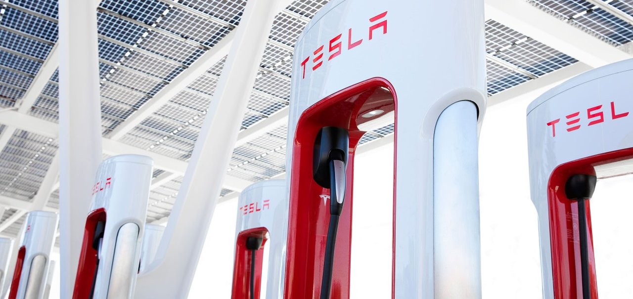 Tesla vai abrir estações de recarga para outros elétricos em 2021