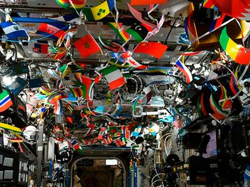 Astronautas celebram a Olimpíada de Tóquio com jogos 'espaciais'