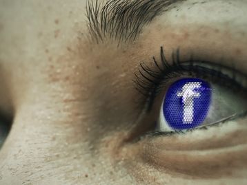 Facebook surpreende mercado e dobra lucro no 2° trimestre