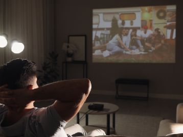 Projetor 1080p ou 4K: qual dos dois tipos escolher?