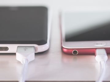Europa pretende padronizar carregadores de celulares
