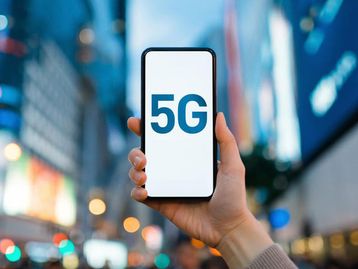 Metade das vendas de celulares em 2025 será de 5G, diz relatório 