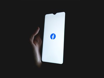 Facebook, WhatsApp e Instagram vão banir contas ligadas ao Talibã