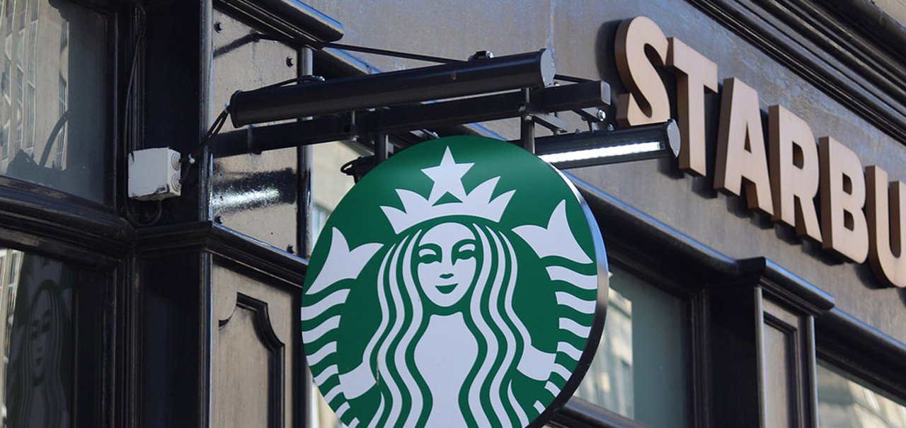 Cliente processa Starbucks após se queimar com embalagem defeituosa