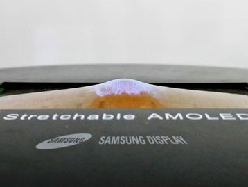 Samsung mostra tela 'esticável' que se mexe com o conteúdo