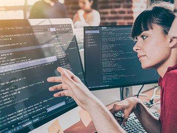 Dia do programador: devs dão dicas para quem está iniciando na área
