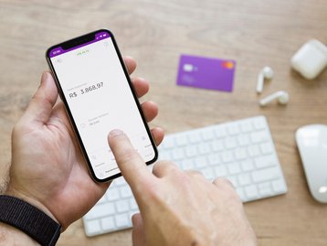 Nubank lança débito automático para contas pessoais e PJ