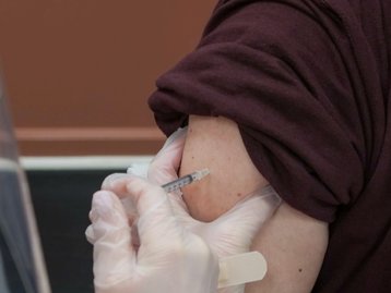 Samsung pode produzir vacina da Pfizer contra covid-19