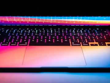 Apple deve reduzir produção de MacBooks M1 devido à falta de chips