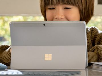 Microsoft deve lançar Windows 11 SE com Surface 'baratinho'
