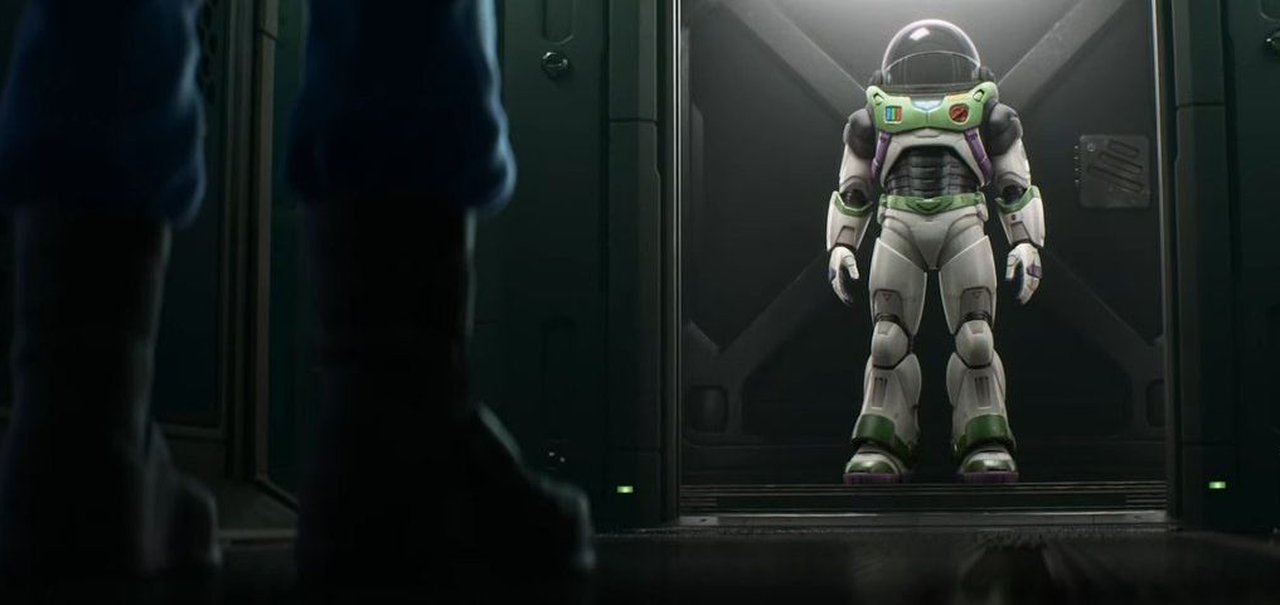 Lightyear: fãs comparam Buzz com Joe Swanson de Uma Família da Pesada