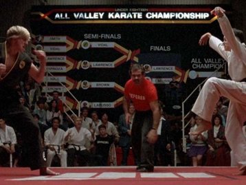 Cobra Kai: icônico chute de Daniel é recriado para 4ª temporada; veja!