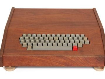 Apple-1 raro e completo é vendido por R$ 2,7 milhões em leilão