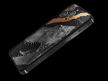 iPhone 13 com dente de dinossauro e diamantes custa até R$ 324 mil