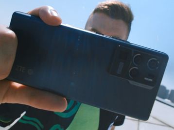 Novo ZTE Axon 30 Ultra Space Edition terá insanos 18 GB de RAM