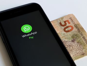 WhatsApp ganha atalho para enviar dinheiro pelo teclado