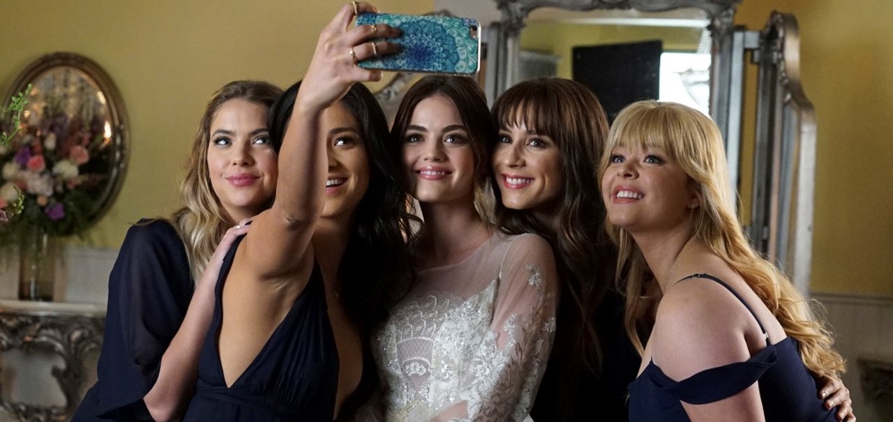 Pretty Little Liars: Lucy Hale reage ao reboot da série no HBO Max