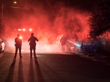 Tesla Model 3 pega fogo enquanto recarregava bateria