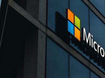 CEO da Microsoft vende metade das suas ações na empresa
