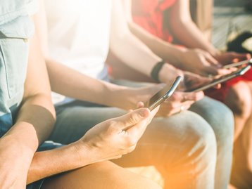Mercado cinza: 8% dos celulares no Brasil são irregulares