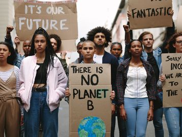 Google ainda mostra anúncios contra aquecimento global, diz estudo
