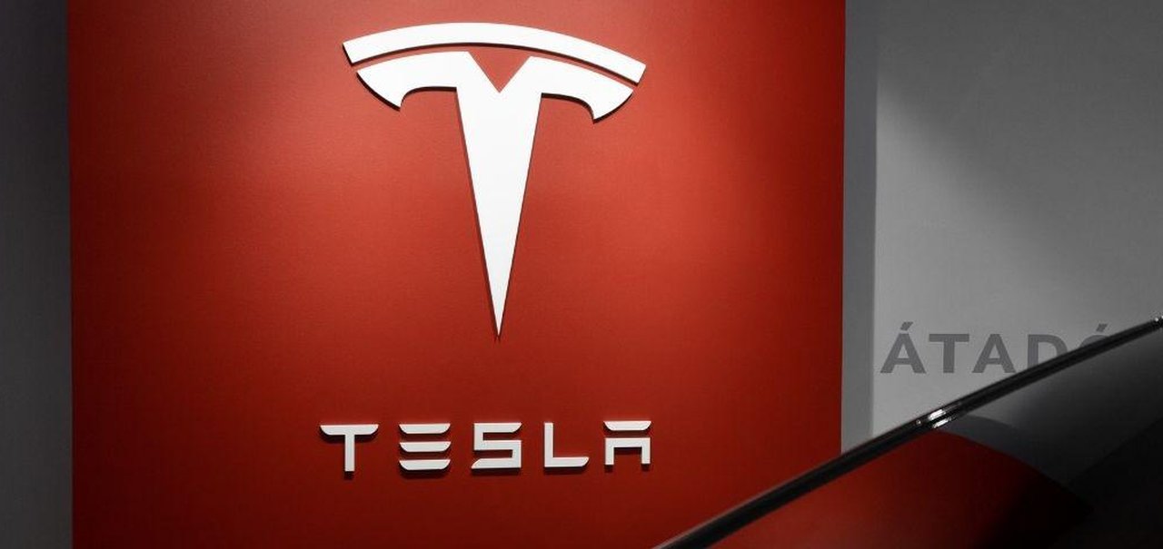 Tesla quase dobrou a produção e entrega de veículos em 2021