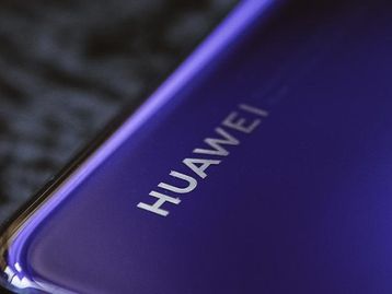 Huawei revela queda de até 30% na receita e prevê ano difícil