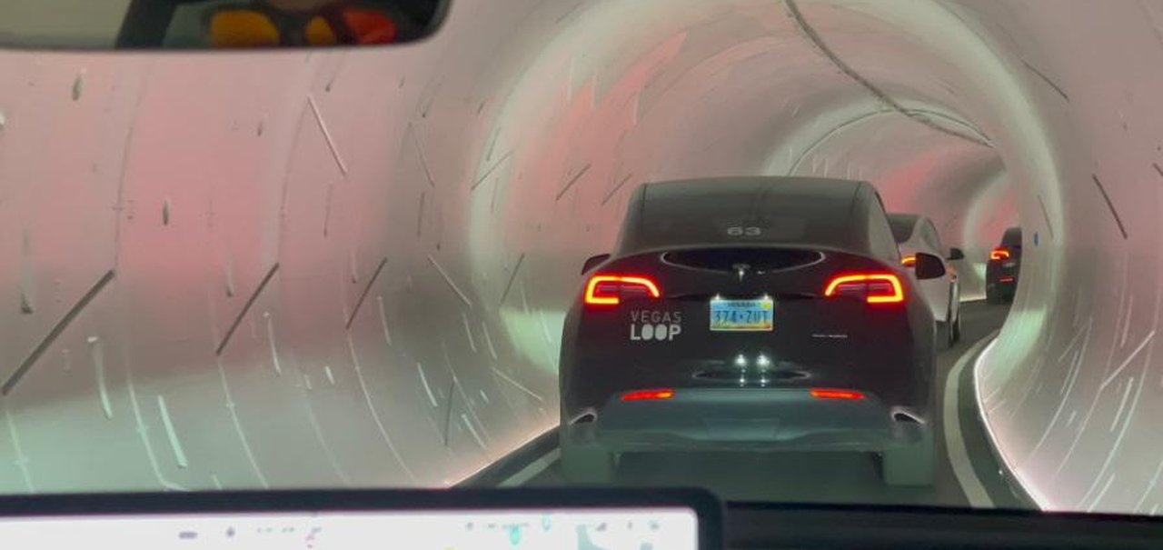 Túnel feito por Elon Musk em Las Vegas registra congestionamento