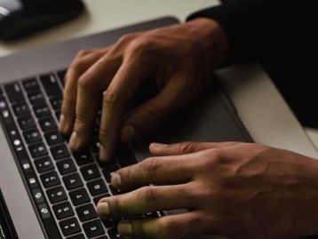 Ciberataque à Cruz Vermelha compromete dados de 515 mil pessoas