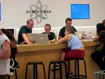 Golpista trocava iPhones falsos por modelos reais em Apple Store