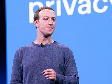 Facebook perde usuários diários pela primeira vez e ações caem 20%