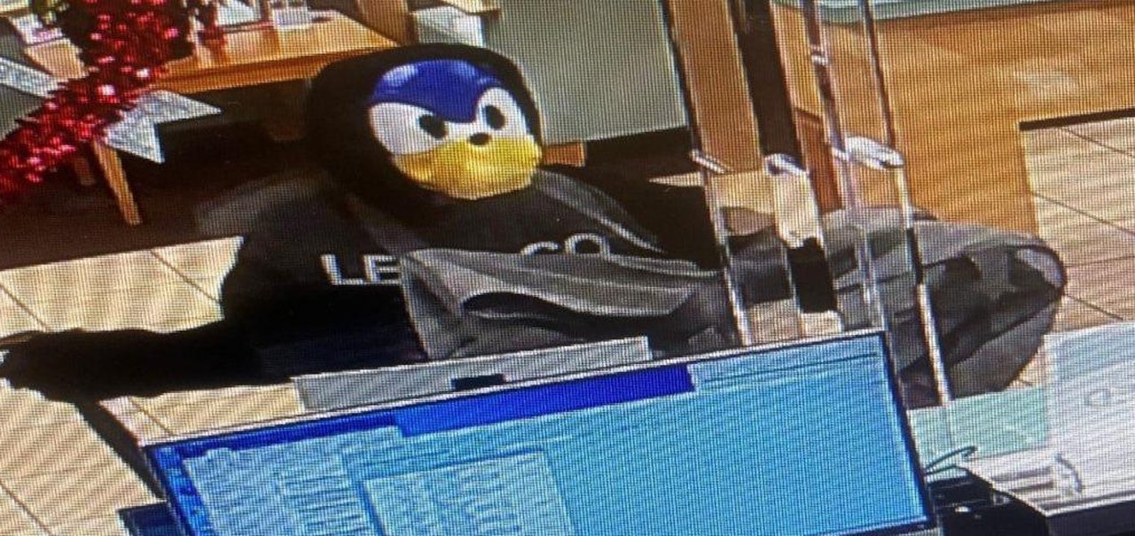 Homem vestindo máscara do Sonic tenta roubar banco nos EUA