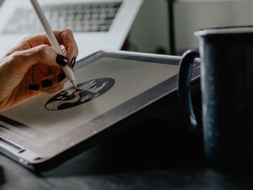 Mesa digitalizadora com tela vale a pena? 5 modelos para conhecer