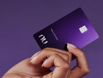 Bilionário Warren Buffett aumenta investimentos no Nubank