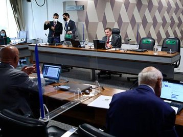 Projeto que regula setor de criptomoedas no Brasil avança no Senado