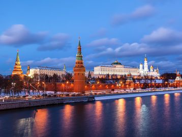 Apple cumpre exigência e abre escritório na Rússia