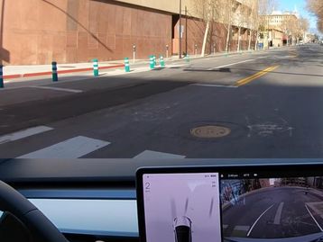 Tesla demite funcionário que criticou piloto automático no YouTube