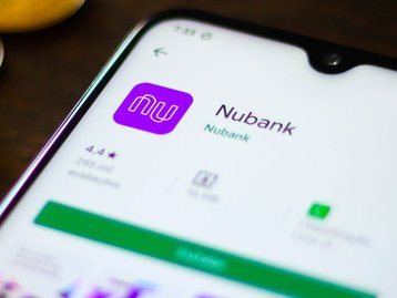 WhatsApp: como usar cartão Nubank para fazer e receber pagamentos